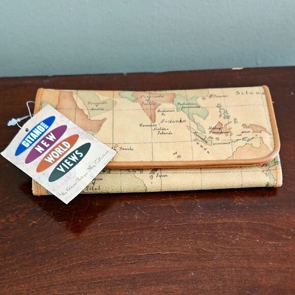 NWT Gitano Tan Map Print Wallet - Picture 1 of 10
